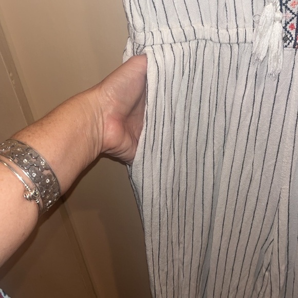 Old Navy boho styled pin striped jumper with embroidery size Small - Picture 6 of 9